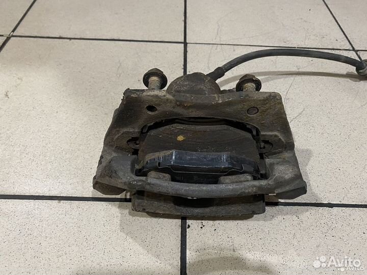 Тормозной суппорт передний правый Ford Mondeo 3