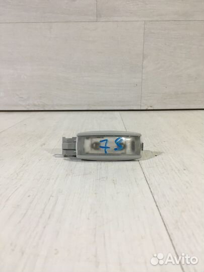 Плафон салонный volkswagen jetta 6 1.4 DSG седан