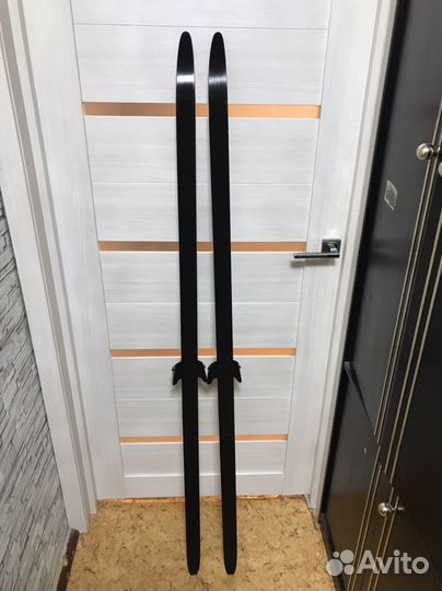 Беговые лыжи