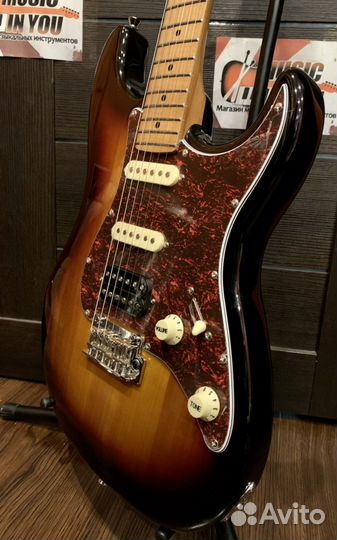 Электрогитара JET + Аксессуар