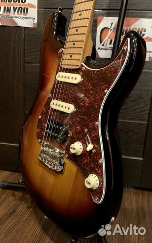 Электрогитара JET + Аксессуар