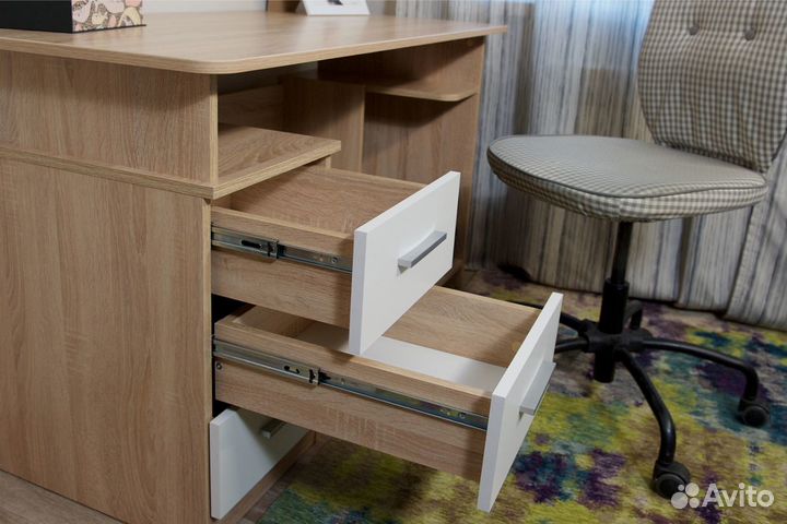 Компьютерный стол Гарвард 130 (3 ящика)