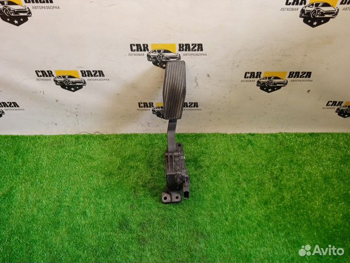 Педаль акселератора (газа) Opel Signum