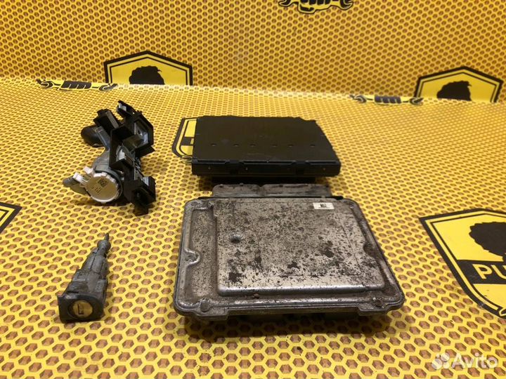 Блок управления двигателем Volkswagen Tiguan 5N1