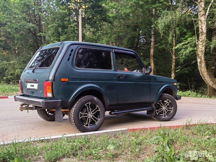 LADA 4x4 (Нива) 1.7 МТ, 2002, 130 000 км