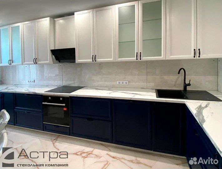 Стеклянные стеновые панели для кухни