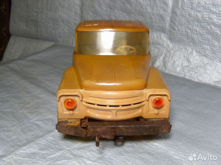 Игрушки СССР под восстановление.Грузовики