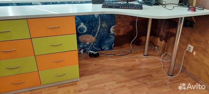 Компьютерный стол для двоих