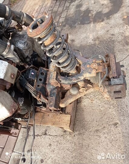 Передний подрамник на мицубиси паджеро 3 4 в сборе