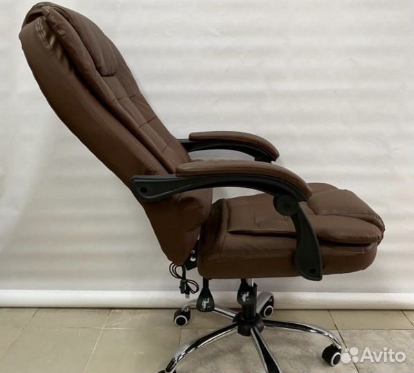Офисное кресло руководителя