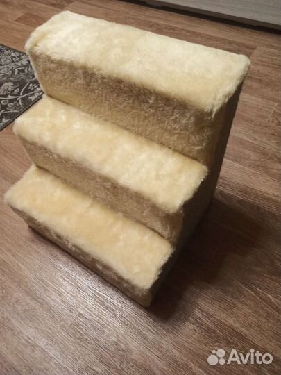 Домик для кошки, лесенка для собак
