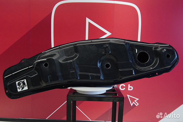 Бак Mitsubishi Pajero 3 из композита с трубками