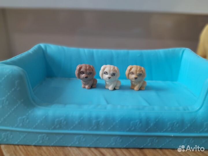 Барби с собакой и щенками