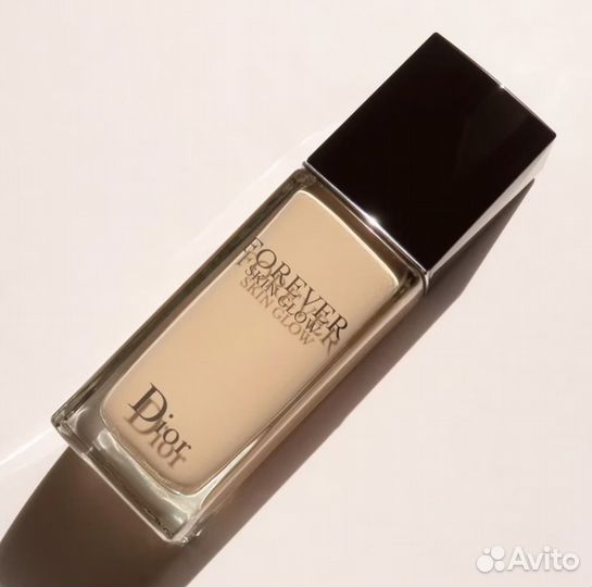 Тональный крем Dior Forever skin glow