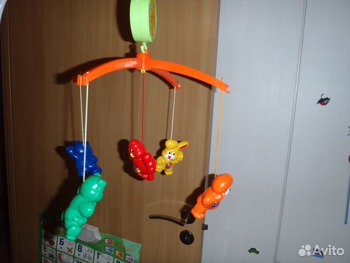 Много фирменных игрушек от 0-1года