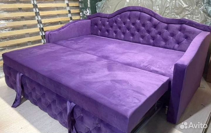 Двуспальная кровать дизайнерская под заказ