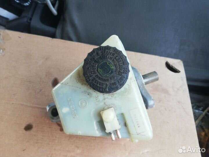 Главный тормозной цилиндр Mercedes W210