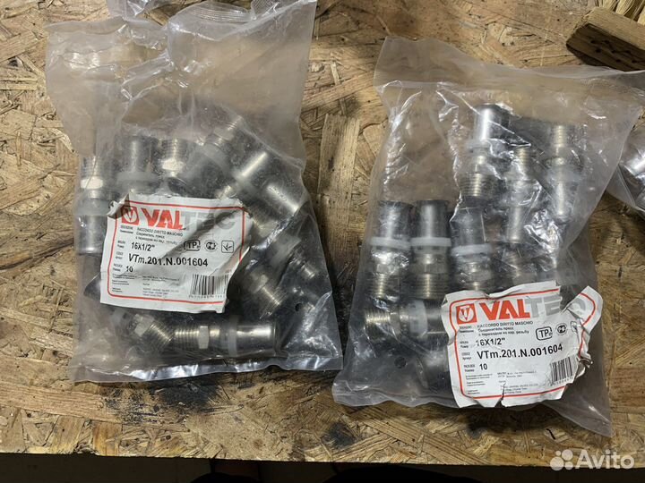Valtec Тройник16,Соеден.пресс16x1/2,прес.угол26х26