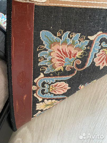 Иранский шелковый ковер