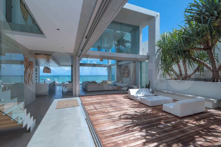 Дом 260 м² на участке 6 сот.