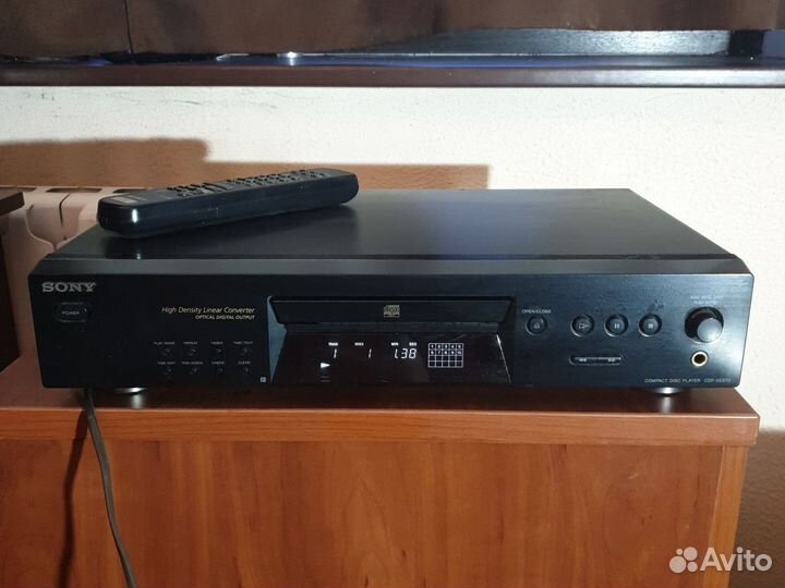CD плеер sony CDP-XE570