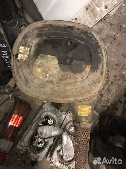 Корпус воздушного фильтра Mercedes Benz W123