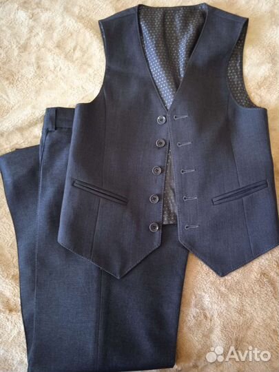 Жилетка и брюки серые на мальчика 140-152