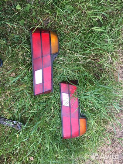 Фонарь задний правый BMW 7 серии Е32