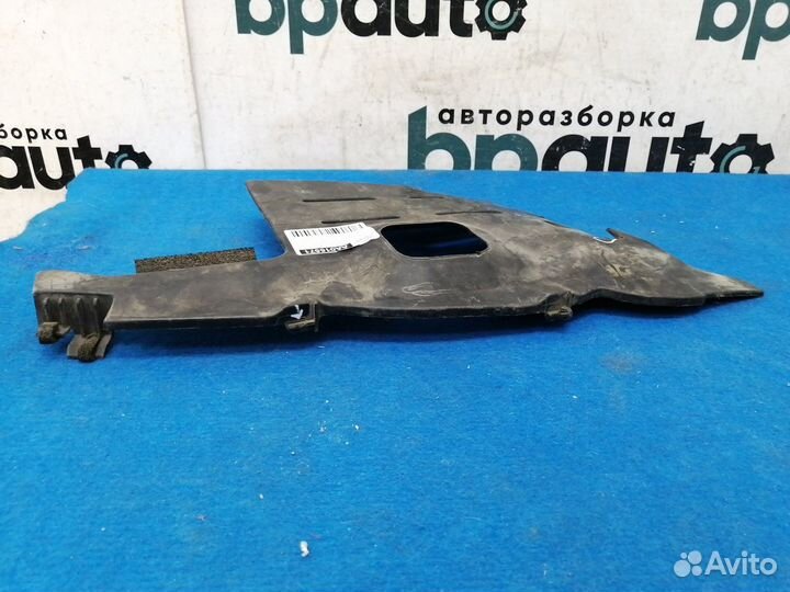 Направляющая воздушного потока дефлектор радиатора