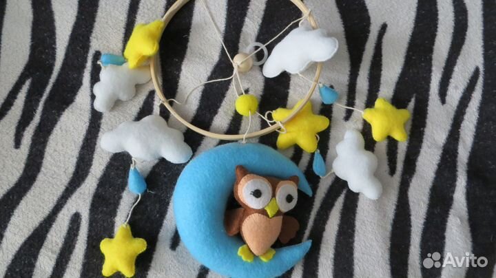 Мобиль на кроватку из фетра