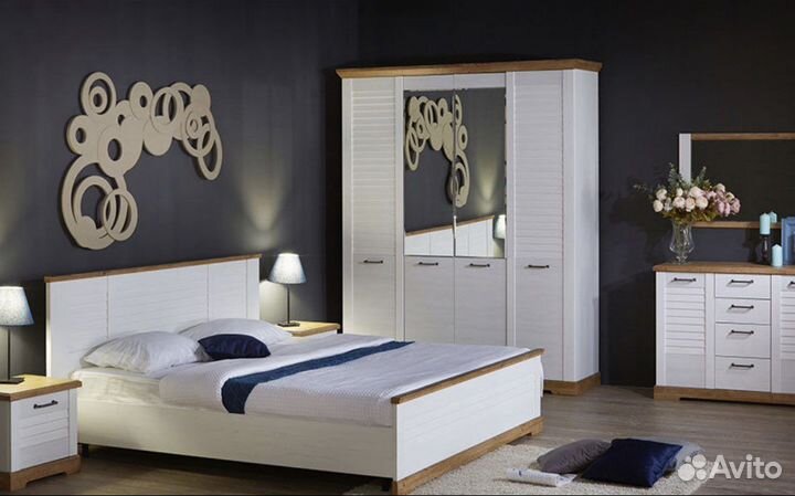 Спальный гарнитур