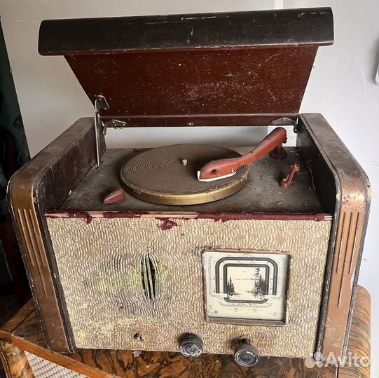 Радиола Рекорд 53 из СССР