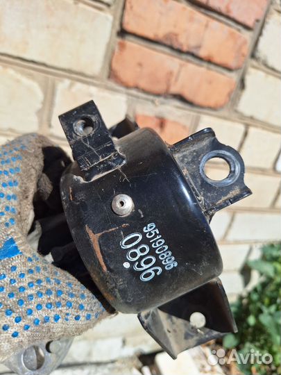 Опора двигателя левая chevrolet aveo T300