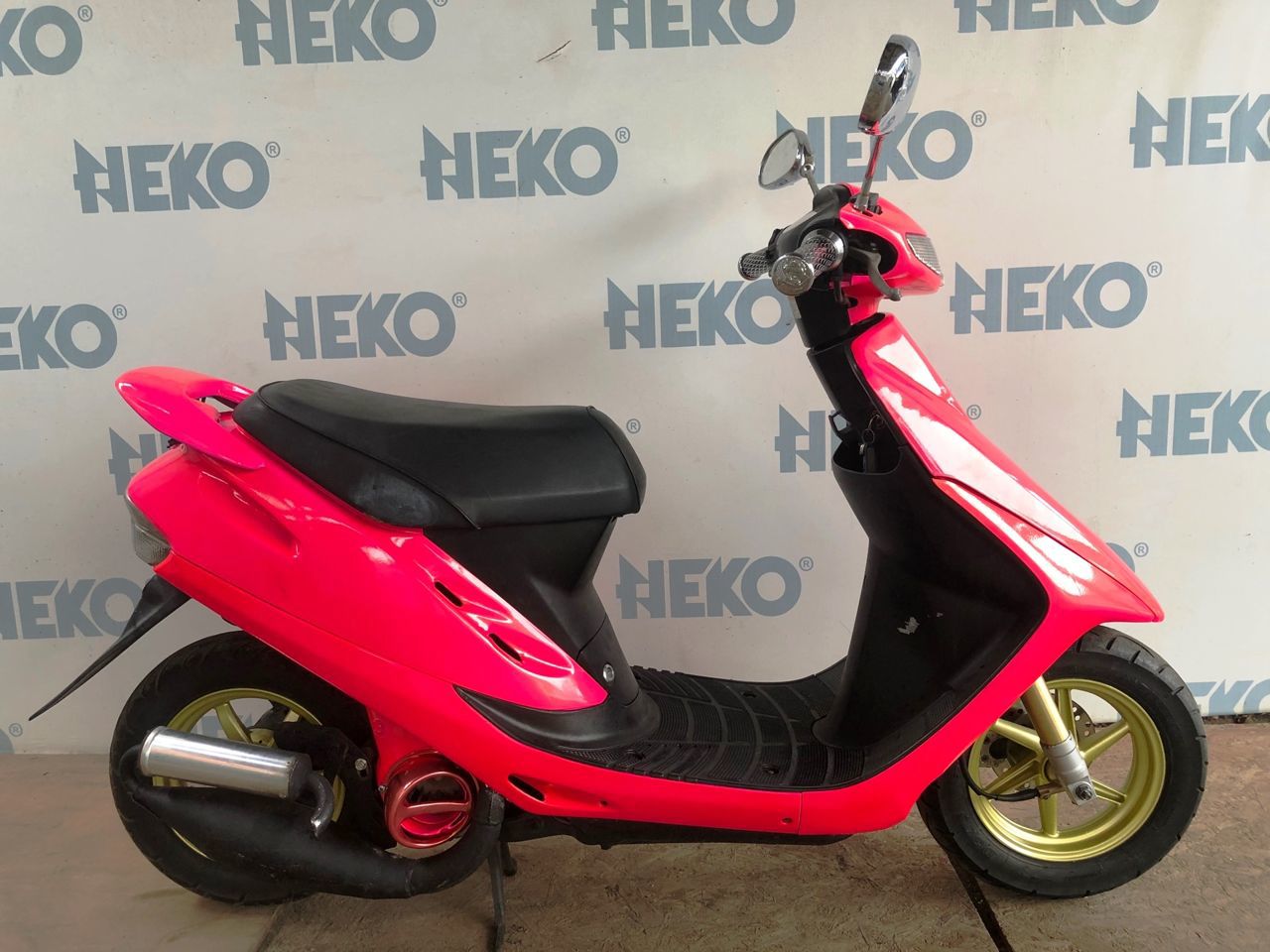 Авито краснодарский скутер. Honda Dio 28 ZX. Honda Dio af 28 ZX тюнинг. Honda Dio ZX Red White. Хонда дио 28 ZX тюнинг.