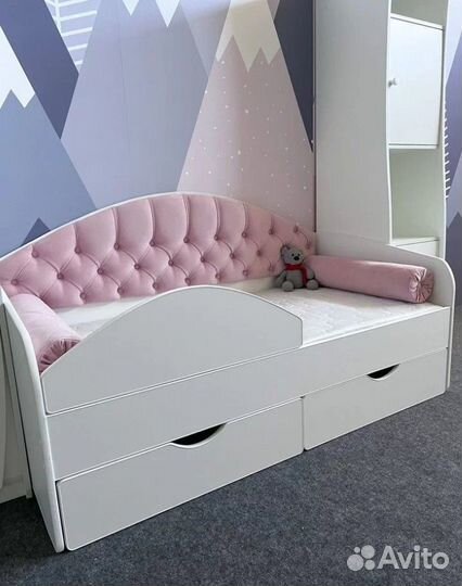 Кровать с мягкой спинкой (С)