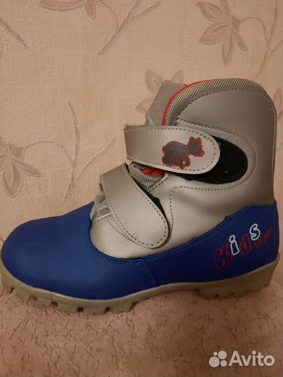 Лыжные ботинки