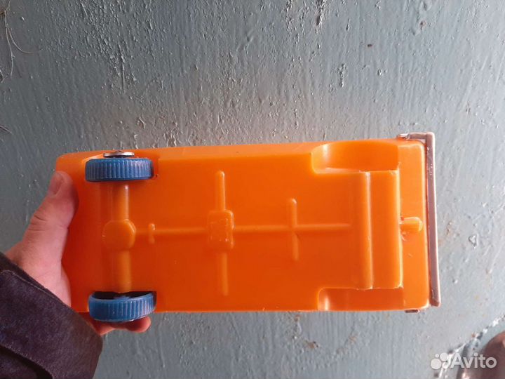 Машинка пласмассовая из СССР