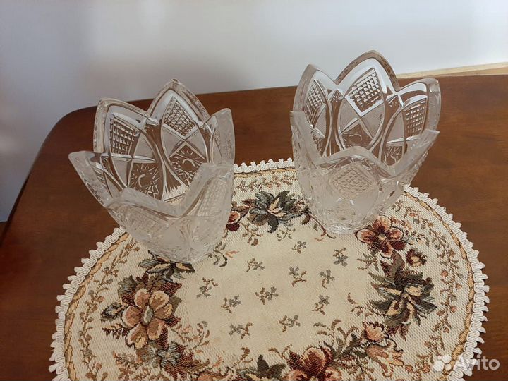 Ваза хрусталь для невысоких пышных букетов цветов