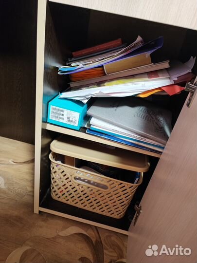 Детская кровать чердак со столом и шкафом