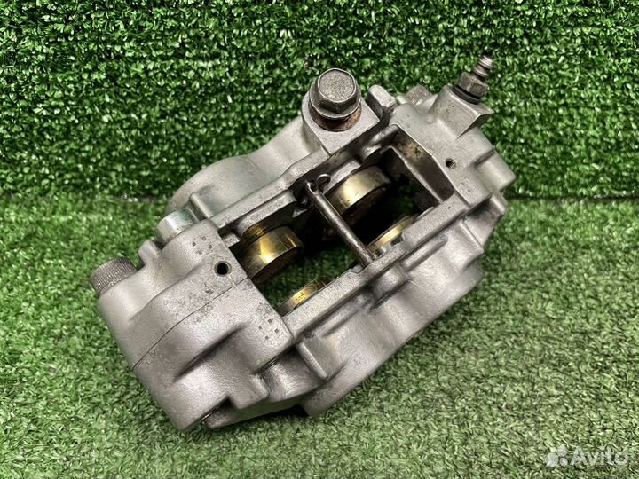 Суппорт левый Kawasaki ZXR 750 J 91-92