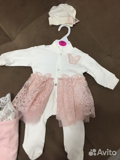 Комплект на выписку для девочки