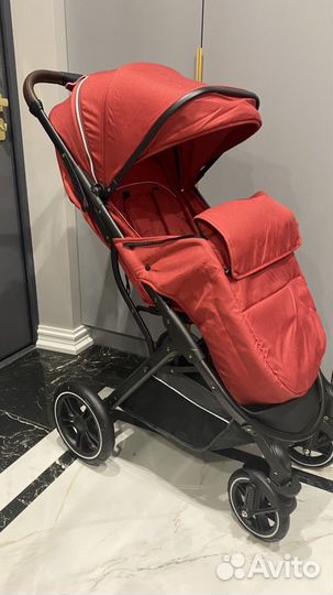 Прогулочная коляска yazoco новая