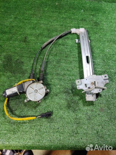 Стеклоподъемник задний левый Kia Spectra 1.6 2008