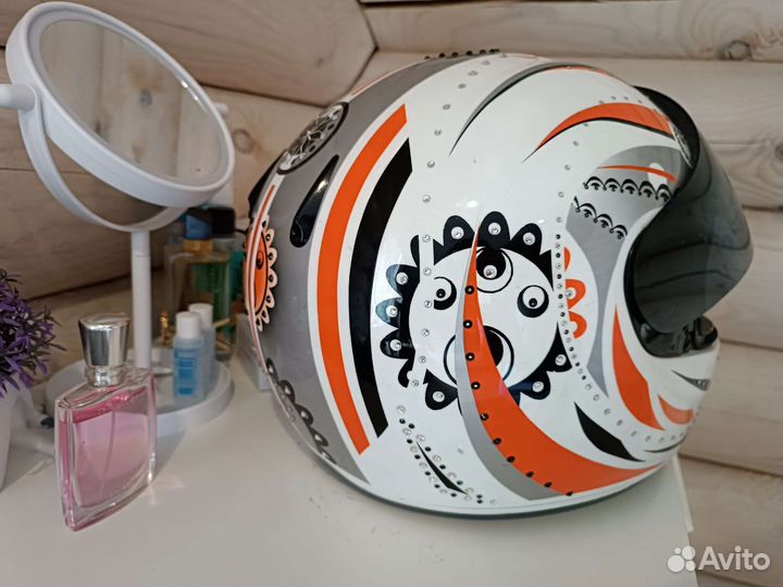 Эксклюзивный мотошлем со стразами swarovski
