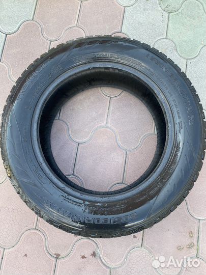 Nokian Tyres Hakkapeliitta R2 205/60 R16