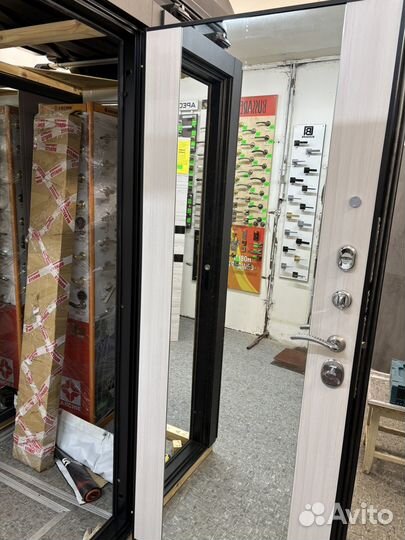 Дверь входная металлическая