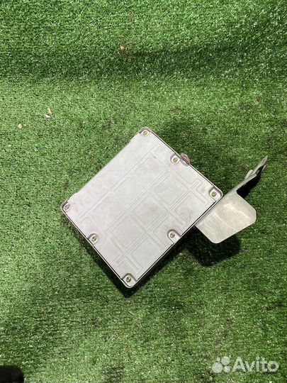 Блок управления двигателем Toyota rav4