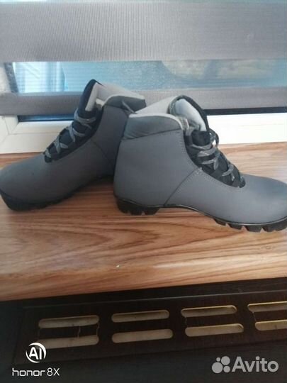 Лыжные ботинки