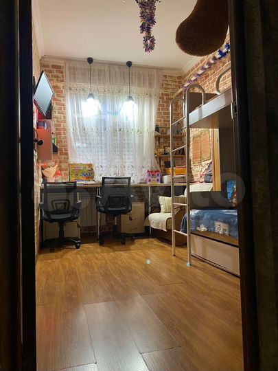 2-к. квартира, 58 м², 2/8 эт.