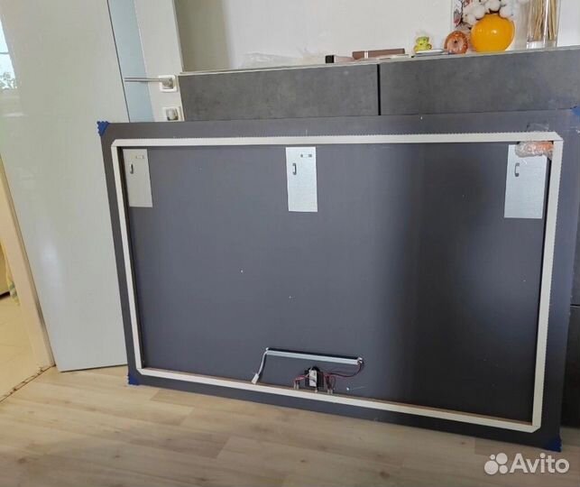 Зеркало с подсветкой 90x140